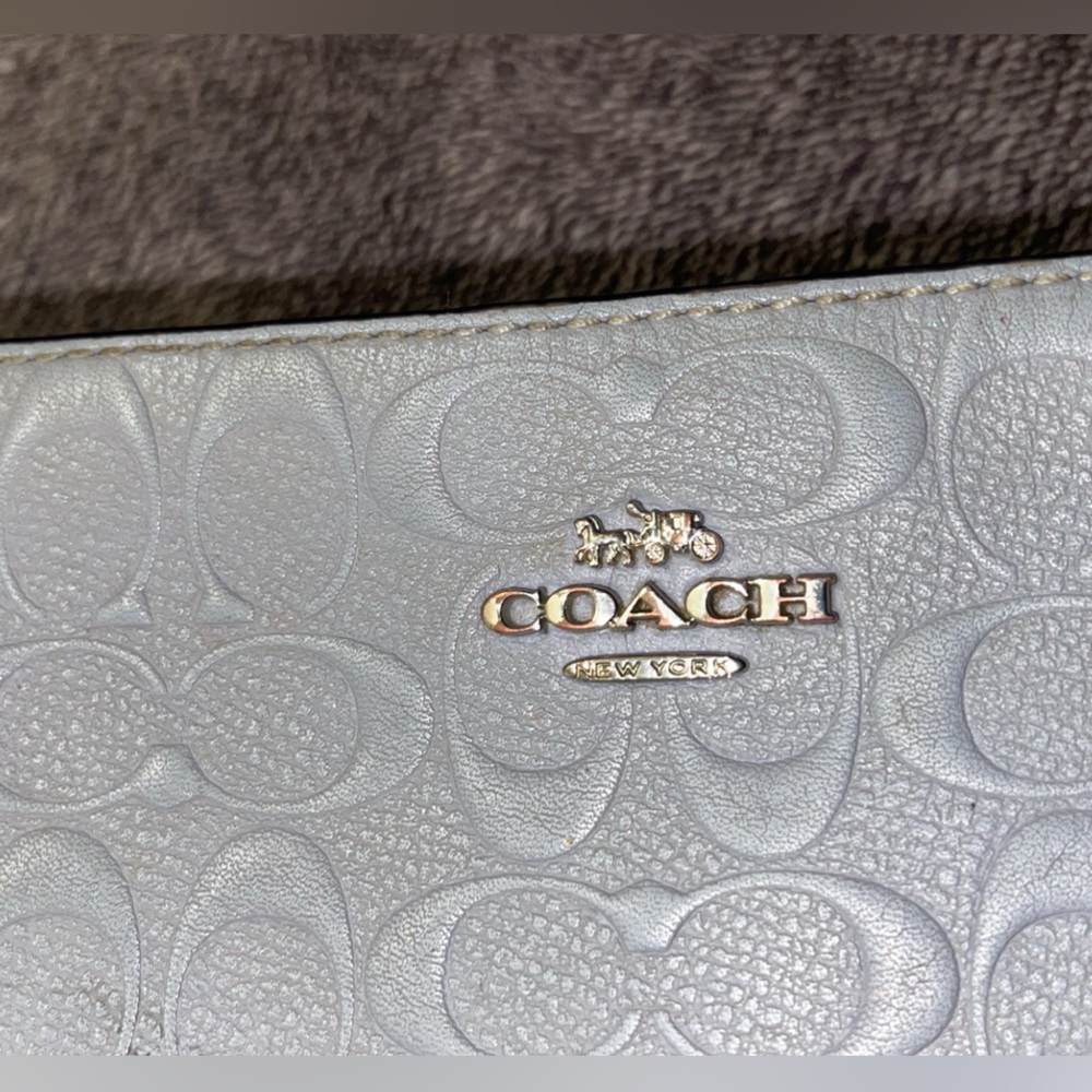 Baby blue coach crossbody bag